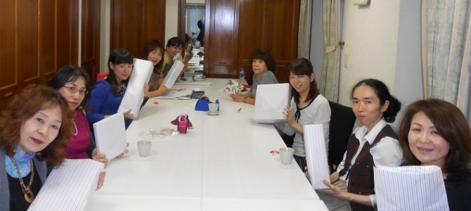 ラッピング協会で朝から晩までデパート包みの講習をしてきました。