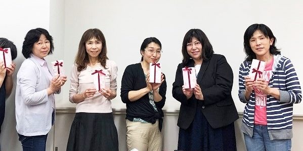 さいたま市大宮工房館で最終回の第10回ラッピング講習を行いました。 さいたま市大宮工房館で最終回の第10回ラッピング講習を行いました。