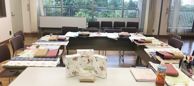 さいたま市馬宮コミュニティセンターで第8回ラッピング講習を行いました。 さいたま市馬宮コミュニティセンターで第8回ラッピング講習を行いました。