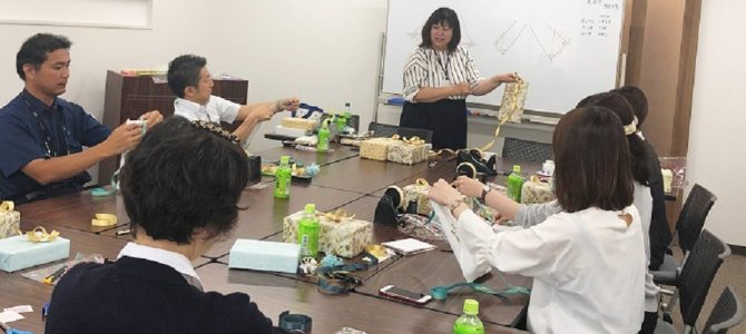 企業様でラッピング講習を行ってまいりました。 企業様でラッピング講習を行ってまいりました。