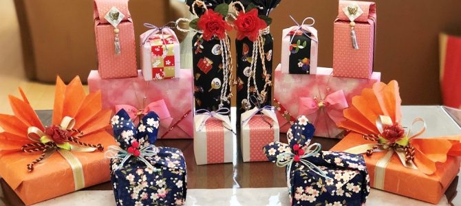 自宅教室でモダン和風ラッピングの認定試験を行いました。 自宅教室でモダン和風ラッピングの認定試験を行いました。