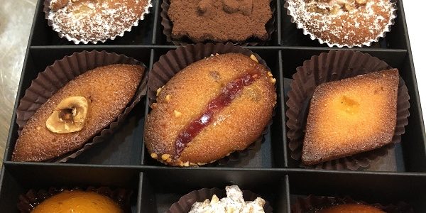 ラッピング協会にてビジネスラッピング認定クラスを行ってまいりました。 ラッピング協会にてビジネスラッピング認定クラスを行ってまいりました。