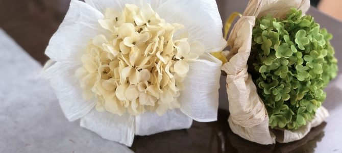自宅教室でフラワーラッピングの応用クラスと岩槻コミュニティーセンターでラッピング講習を行ってまいりました。