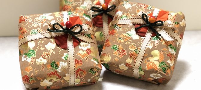 ラッピング協会東京本部にてプレゼントラッピング認定クラスを担当してまいりました。