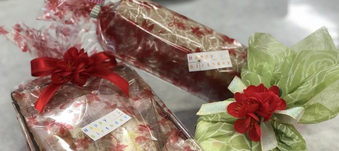 スイーツラッピング埼玉自宅教室にて、テスト前の最後の講習を行いました。