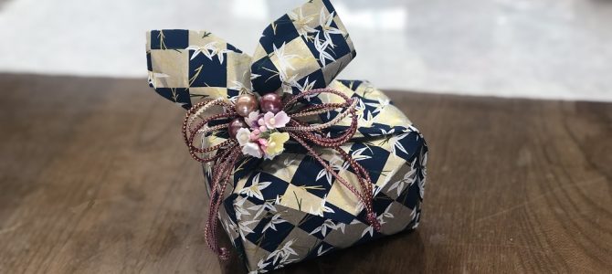 ラッピング協会東京本部にてモダン和風集中認定クラスを担当してまいりました。 ラッピング協会東京本部にてモダン和風集中認定クラスを担当してまいりました。