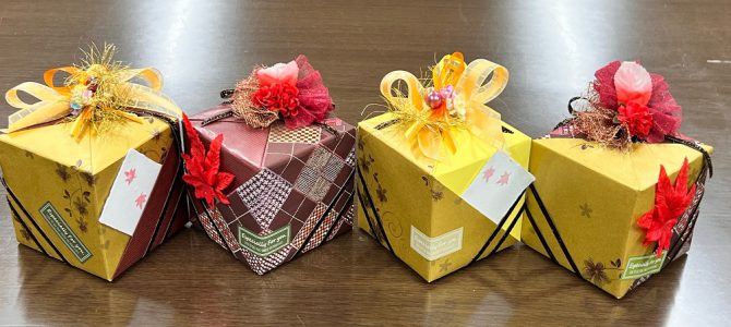 今日は1日ラッピング協会東京本部での講習と、夜のカルチャーでのレッスンでした。