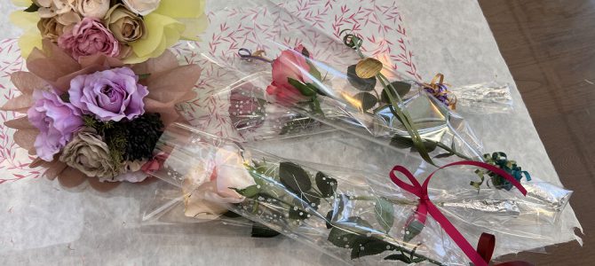 埼玉ラッピング自宅教室にて、フラワーラッピングの基礎レッスンを行いました。 埼玉ラッピング自宅教室にて、フラワーラッピングの基礎レッスンを行いました。