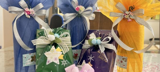 ラッピング埼玉自宅教室にて、ギフトラッピング応用クラスのレッスンを行いました。 ラッピング埼玉自宅教室にて、ギフトラッピング応用クラスのレッスンを行いました。
